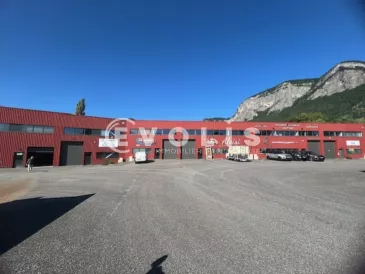 Photo 1 – vente Entrepôts / activités	LA TERRASSE (38660)