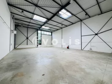 Photo 1 – location Entrepôts / activités	MONTEVRAIN (77144)