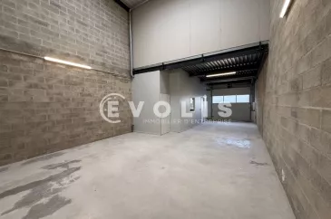 Photo 1 – location Entrepôts / activités	SAINT PIERRE DU PERRAY (91280)