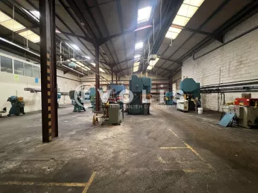 Photo 1 – vente Entrepôts / activités	VAUJOURS (93410)