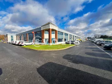 Photo 1 – vente Entrepôts / activités	CROISSY BEAUBOURG (77183)