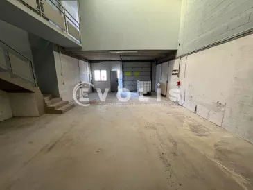Photo 1 – location Entrepôts / activités	SAVIGNY LE TEMPLE (77176)
