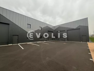 Photo 1 – location Entrepôts / activités	SAINT ETIENNE LA VARENNE (69460)