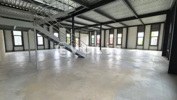Photo 1 – location bureaux	SERRIS (77700)