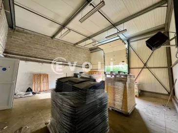 Photo 1 – location Entrepôts / activités	SAINT JEAN D'ILLAC (33127)