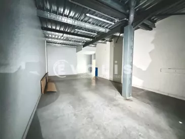 Photo 1 – location Entrepôts / activités	LE HAILLAN (33185)