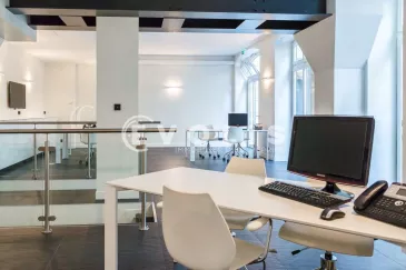 Photo 1 – vente bureaux	PARIS (75008)