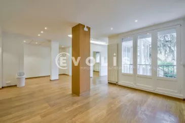 Photo 1 – vente bureaux	PARIS (75015)