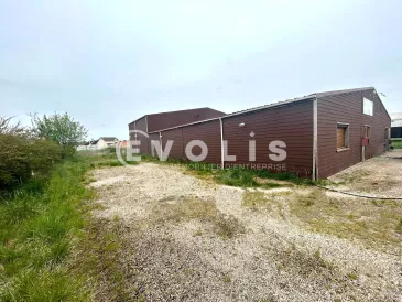 Photo 1 – vente Entrepôts / activités	VARENNES-SUR-SEINE (77130)