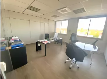 Photo 1 – vente bureaux	BAYONNE (64100)