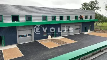 Photo 1 – location Entrepôts / activités	TIGNIEU JAMEYZIEU (38230)