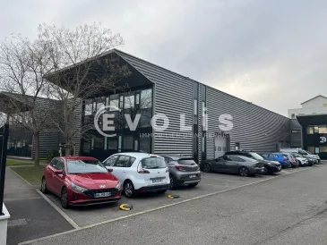Photo 1 – vente Entrepôts / activités	VENISSIEUX (69200)