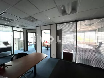Photo 1 – location bureaux	MERIGNAC (33700)