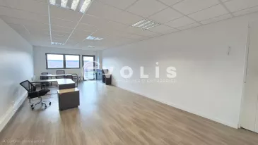 Photo 1 – vente bureaux	SERRIS (77700)