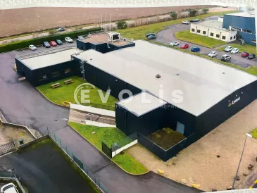 Photo 1 – vente Entrepôts / activités	SAINT ANDRE DE CORCY (01390)