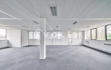 Photo 1 – location bureaux	SAINT THIBAULT DES VIGNES (77400)