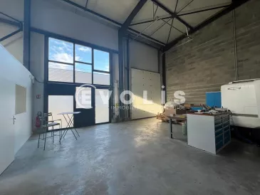 Photo 1 – location Entrepôts / activités	TREVOUX (01600)