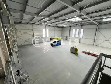 Photo 1 – location Entrepôts / activités	BLANQUEFORT (33290)