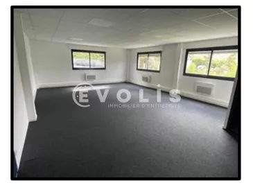 Photo 1 – location bureaux	TRESSES (33370)