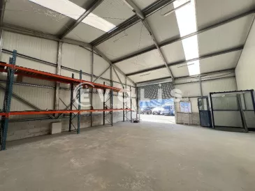 Photo 1 – location Entrepôts / activités	SAINT GERMAIN LES ARPAJON (91180)