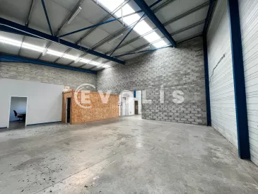 Photo 1 – location Entrepôts / activités	EYSINES (33320)