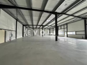 Photo 1 – location Entrepôts / activités	BLANQUEFORT (33290)