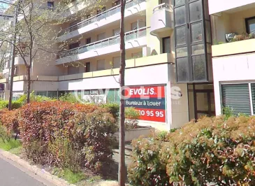 Photo 1 – location bureaux	SURESNES (92150)