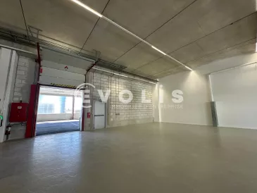Photo 1 – location Entrepôts / activités	NANTERRE (92000)