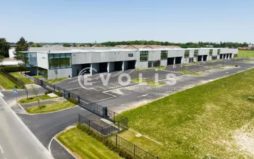 Photo 1 – location Entrepôts / activités	SECLIN (59113)