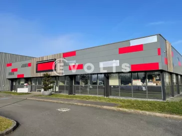 Photo 1 – location Entrepôts / activités	SAINGHIN EN MELANTOIS (59262)