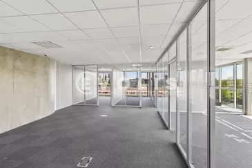 Photo 1 – location bureaux	BRON (69500)