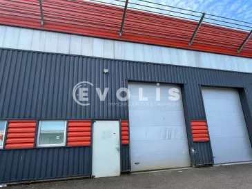 Photo 1 – location Entrepôts / activités	LE HAILLAN (33185)