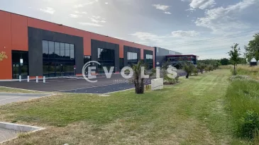 Photo 1 – location Locaux commerciaux	SAINT QUENTIN FALLAVIER (38070)