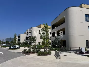 Photo 1 – location bureaux	GENAS (69740)
