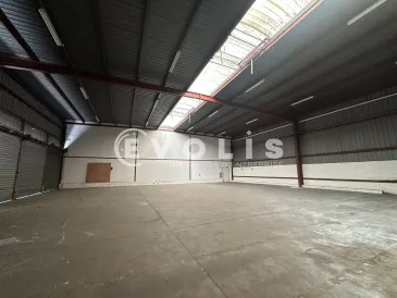 Photo 1 – location Entrepôts / activités	VILLENEUVE LA GARENNE (92390)