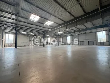 Photo 1 – location Entrepôts / activités	LES ULIS (91940)