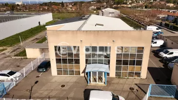 Photo 1 – location Entrepôts / activités	BOLLENE (84500)