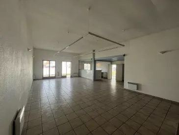 Photo 1 – location Locaux commerciaux	BAYONNE (64100)