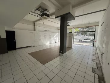 Photo 1 – location Locaux commerciaux	BAYONNE (64100)