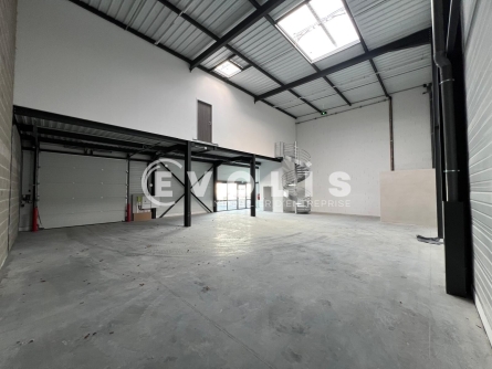 Photo 3 – location Entrepôts / activités	SAINT QUENTIN FALLAVIER (38070)