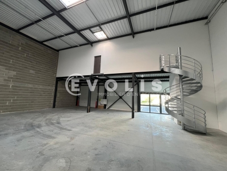 Photo 9 – location Entrepôts / activités	SAINT QUENTIN FALLAVIER (38070)