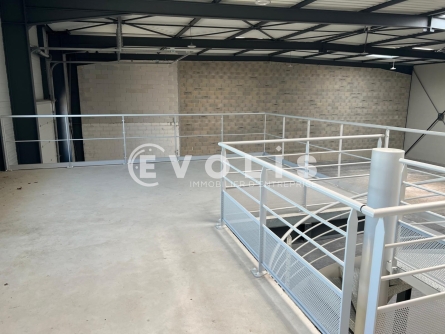 Photo 3 – location Entrepôts / activités	SAINT PRIEST (69800)