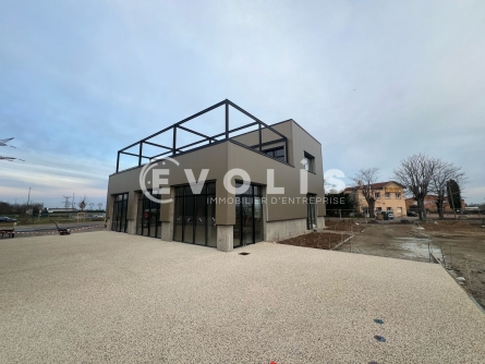 Photo 8 – vente Entrepôts / activités	TOUSSIEU (69780)