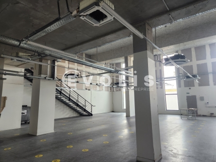 Photo 6 – location Entrepôts / activités	LYON (69007)