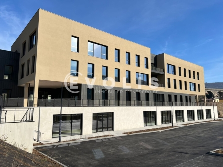 Photo 13 – vente Entrepôts / activités	TARARE (69170)