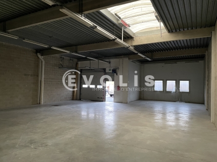 Photo 2 – location Entrepôts / activités	LOGNES (77185)