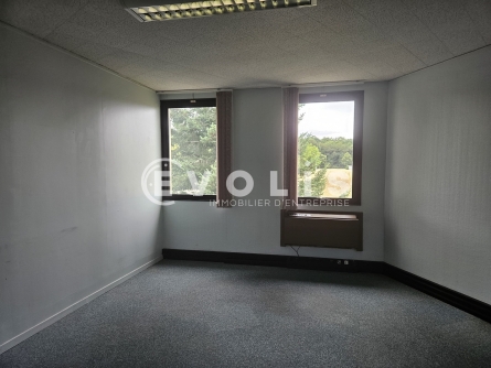 Photo 6 – location bureaux	SAINT AUBIN (91190)