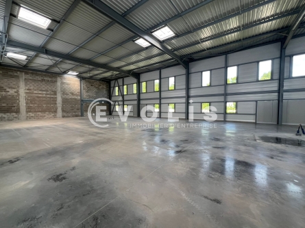 Photo 9 – vente Entrepôts / activités	SAINT GENIS LAVAL (69230)