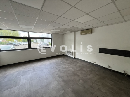 Photo 4 – location Entrepôts / activités	DECINES CHARPIEU (69150)