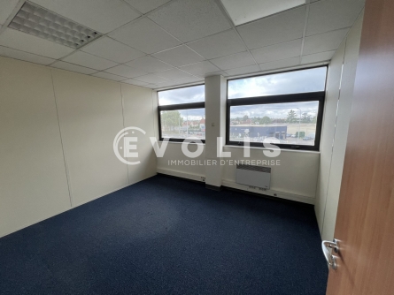 Photo 15 – location Entrepôts / activités	DECINES CHARPIEU (69150)